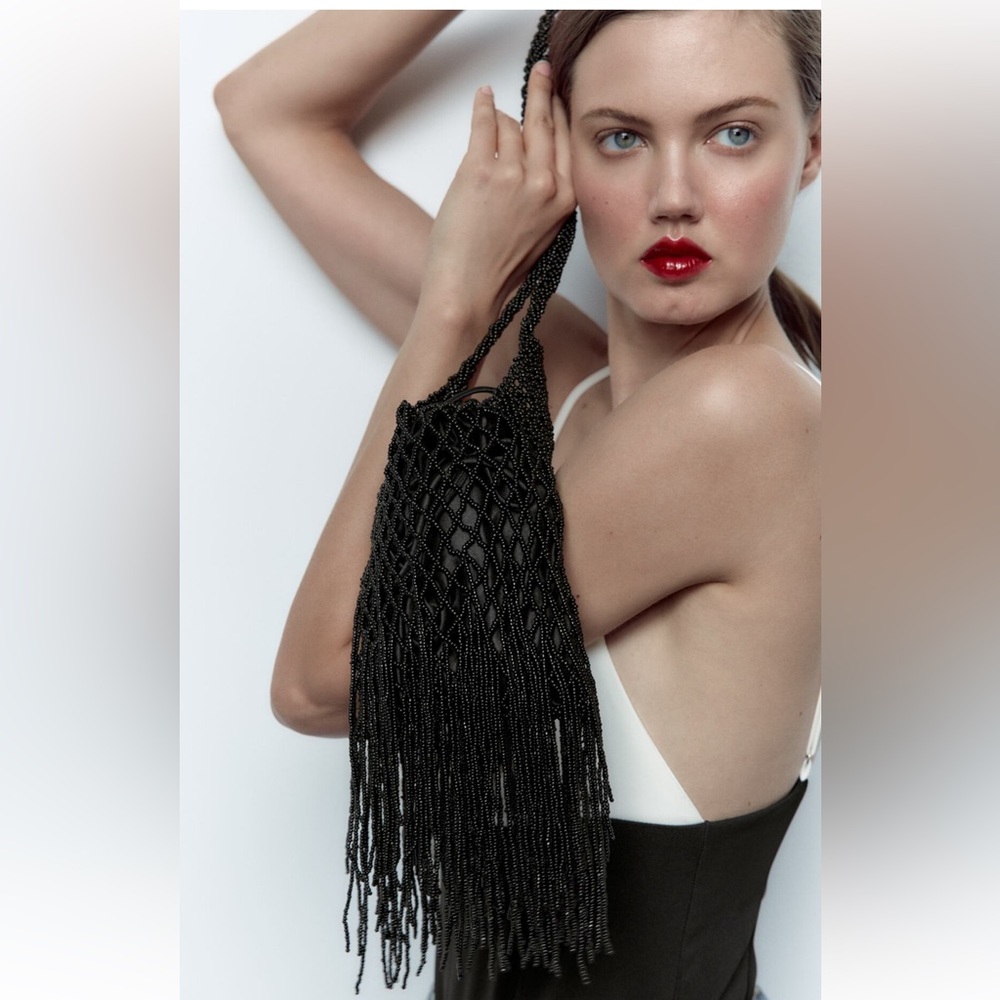Beaded shoulder bag